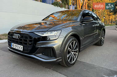 Позашляховик / Кросовер Audi Q8 2021 в 
