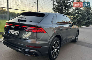 Позашляховик / Кросовер Audi Q8 2021 в 