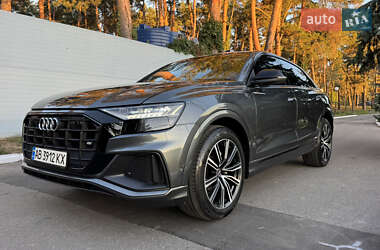 Позашляховик / Кросовер Audi Q8 2021 в 
