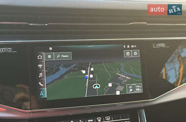 Позашляховик / Кросовер Audi Q8 2021 в 