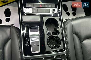 Внедорожник / Кроссовер Audi Q8 2018 в 
