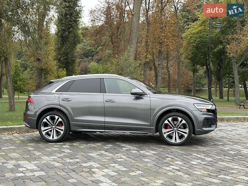 Внедорожник / Кроссовер Audi Q8 2019 в Киеве
