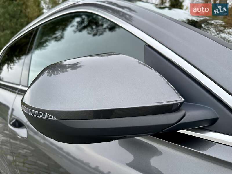 Внедорожник / Кроссовер Audi Q8 2019 в Киеве