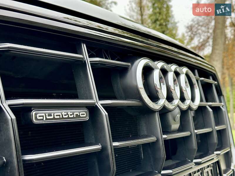 Внедорожник / Кроссовер Audi Q8 2019 в Киеве