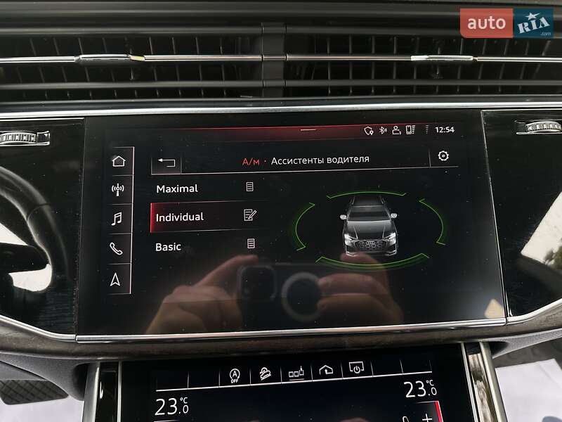 Внедорожник / Кроссовер Audi Q8 2019 в Киеве