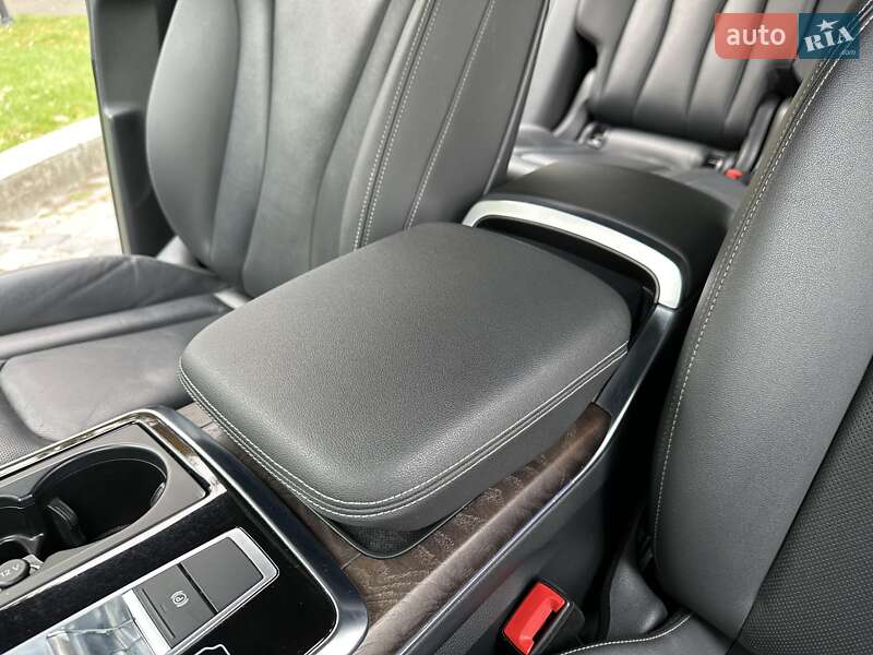 Внедорожник / Кроссовер Audi Q8 2019 в Киеве