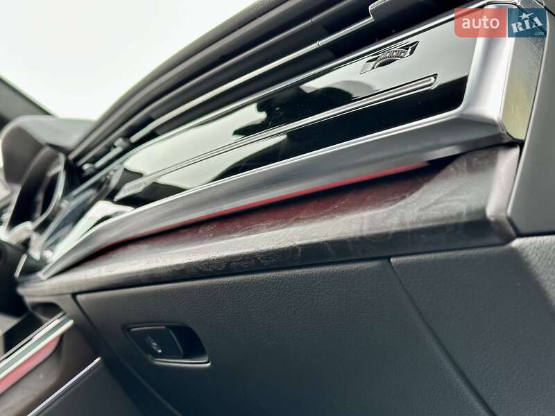 Внедорожник / Кроссовер Audi Q8 2019 в Киеве