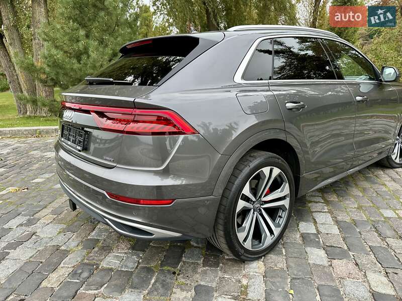 Внедорожник / Кроссовер Audi Q8 2019 в Киеве