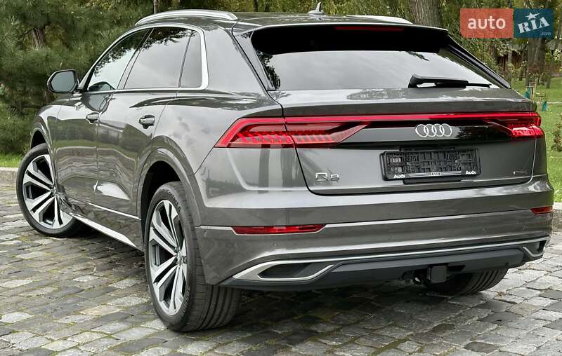 Внедорожник / Кроссовер Audi Q8 2019 в Киеве