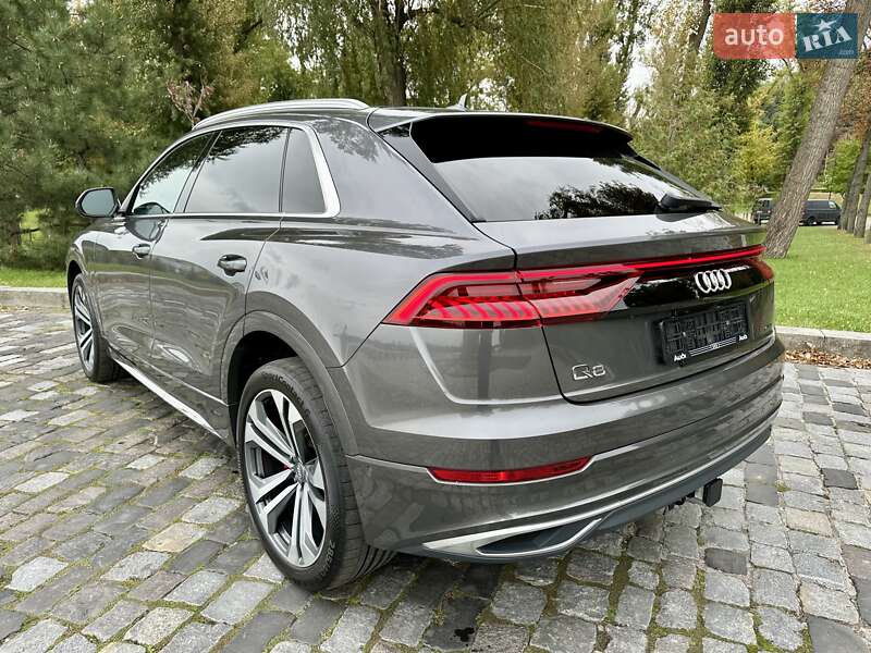 Внедорожник / Кроссовер Audi Q8 2019 в Киеве