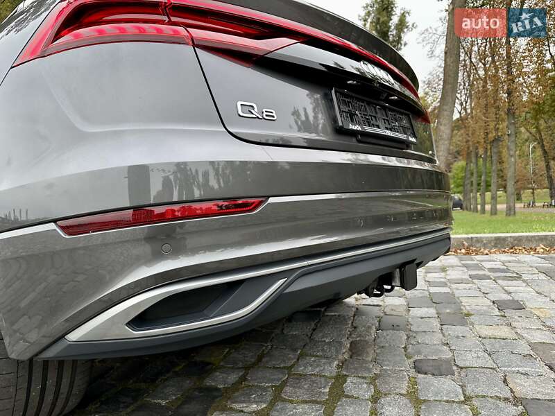 Внедорожник / Кроссовер Audi Q8 2019 в Киеве