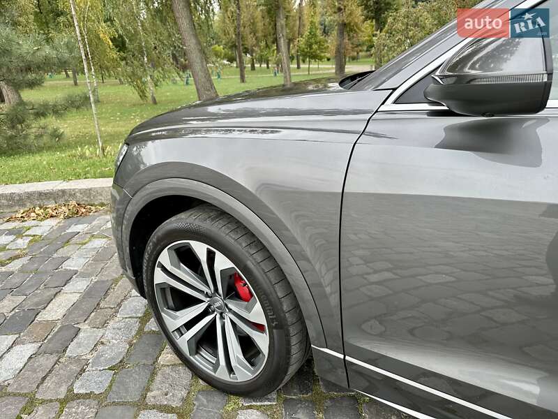 Внедорожник / Кроссовер Audi Q8 2019 в Киеве