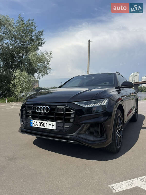 Внедорожник / Кроссовер Audi Q8 2018 в Киеве