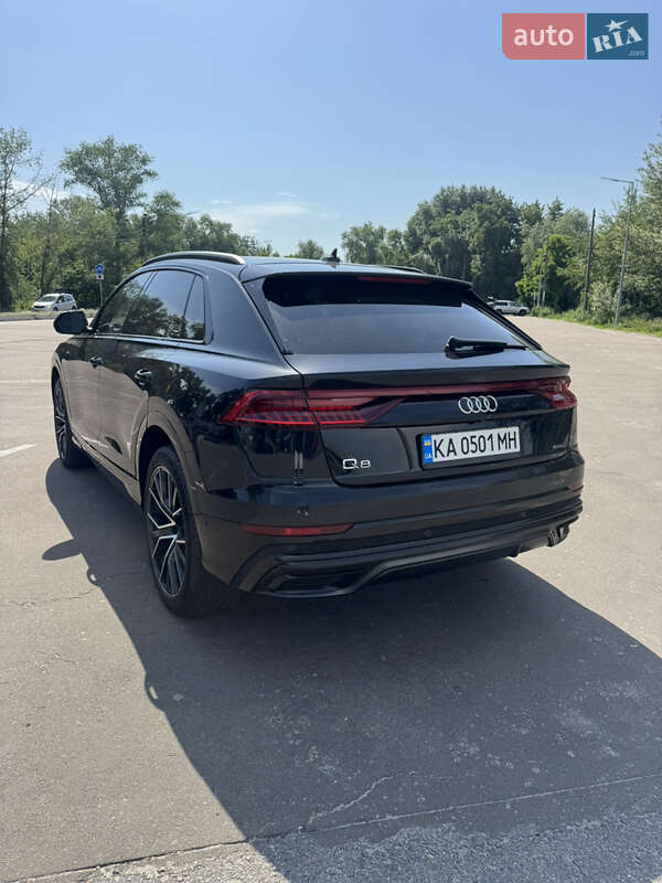 Внедорожник / Кроссовер Audi Q8 2018 в Киеве