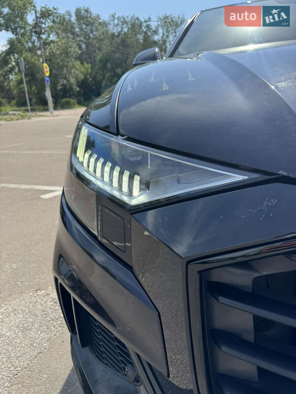 Внедорожник / Кроссовер Audi Q8 2018 в Киеве