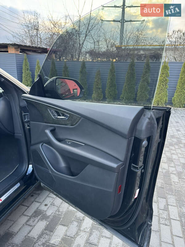 Внедорожник / Кроссовер Audi Q8 2018 в Киеве