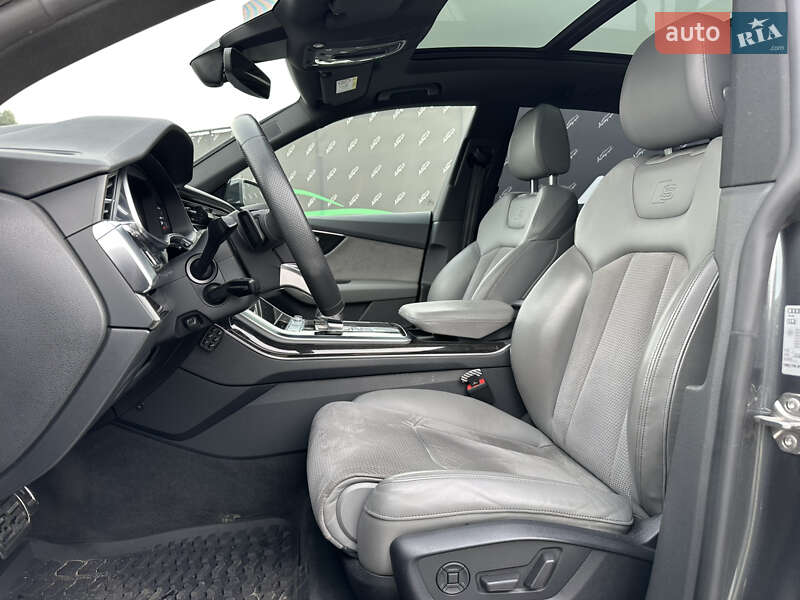 Внедорожник / Кроссовер Audi Q8 2018 в Киеве