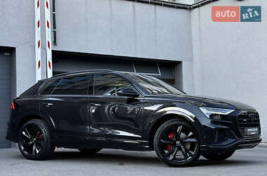 Позашляховик / Кросовер Audi Q8 2019 в 