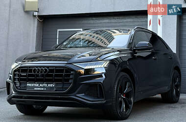 Позашляховик / Кросовер Audi Q8 2019 в 
