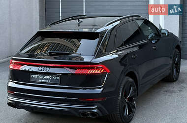 Позашляховик / Кросовер Audi Q8 2019 в 