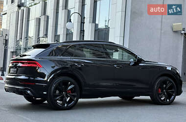Позашляховик / Кросовер Audi Q8 2019 в 