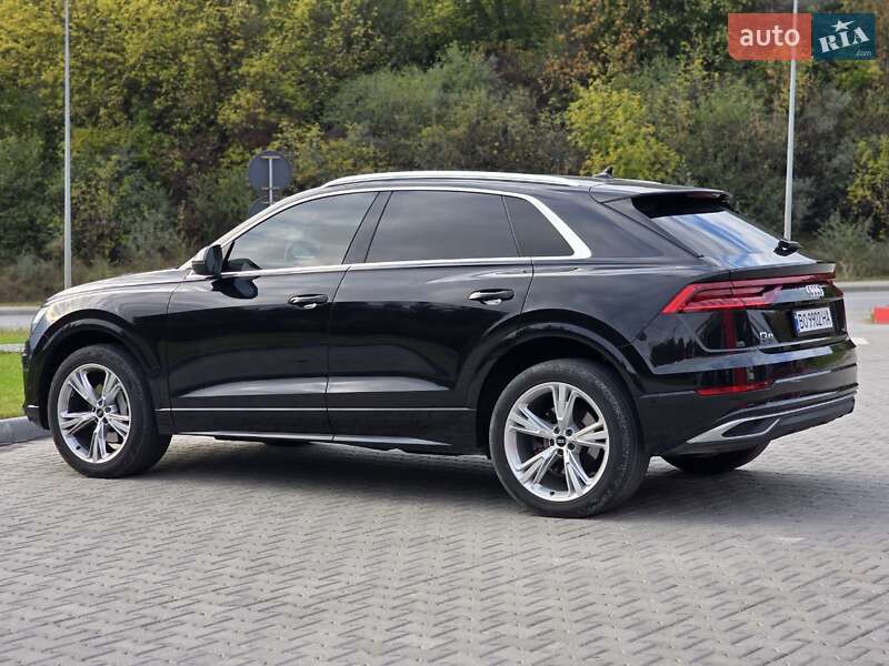 Позашляховик / Кросовер Audi Q8 2021 в Тернополі