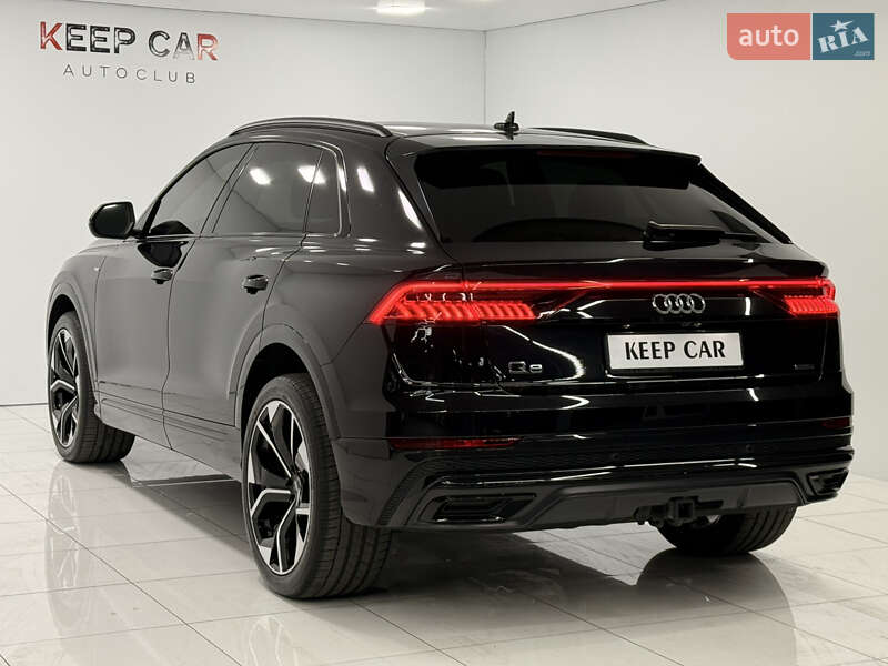Внедорожник / Кроссовер Audi Q8 2021 в Одессе