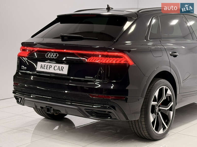Внедорожник / Кроссовер Audi Q8 2021 в Одессе
