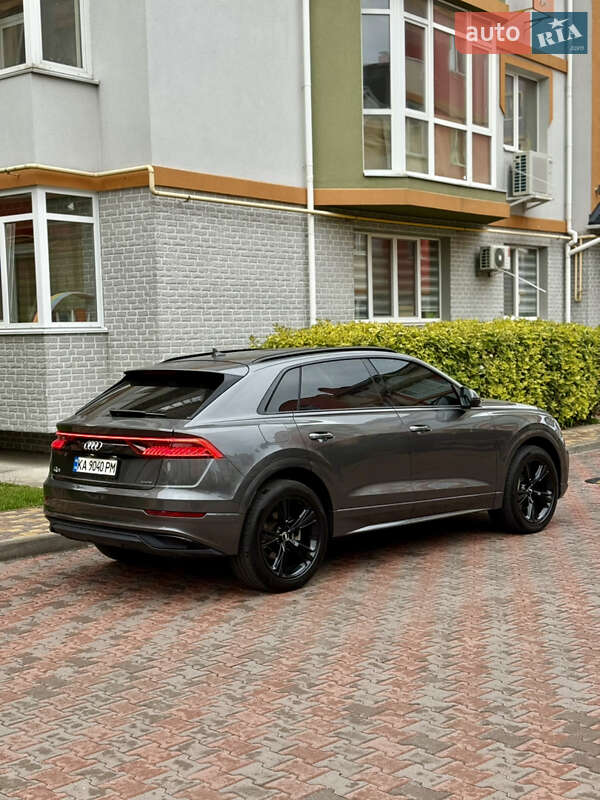Позашляховик / Кросовер Audi Q8 2019 в Києві