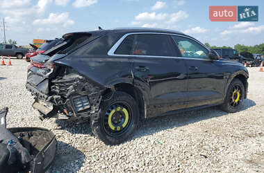Внедорожник / Кроссовер Audi Q8 2019 в 