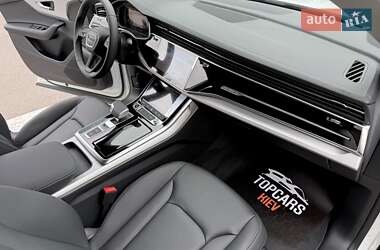 Внедорожник / Кроссовер Audi Q8 2025 в 