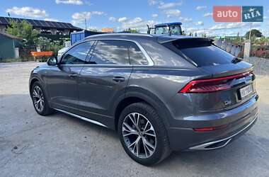 Внедорожник / Кроссовер Audi Q8 2018 в 