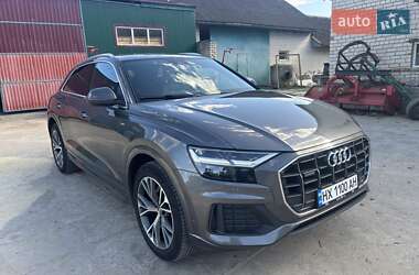 Внедорожник / Кроссовер Audi Q8 2018 в 