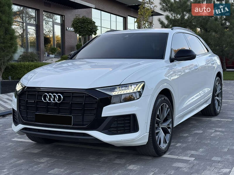 Внедорожник / Кроссовер Audi Q8 2019 в Ужгороде