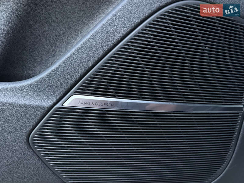 Внедорожник / Кроссовер Audi Q8 2019 в Ужгороде