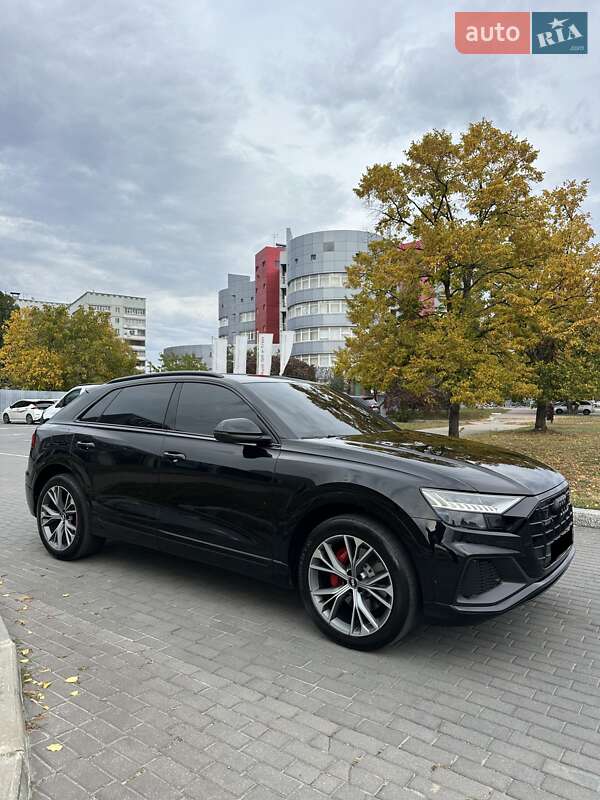 Внедорожник / Кроссовер Audi Q8 2021 в Киеве