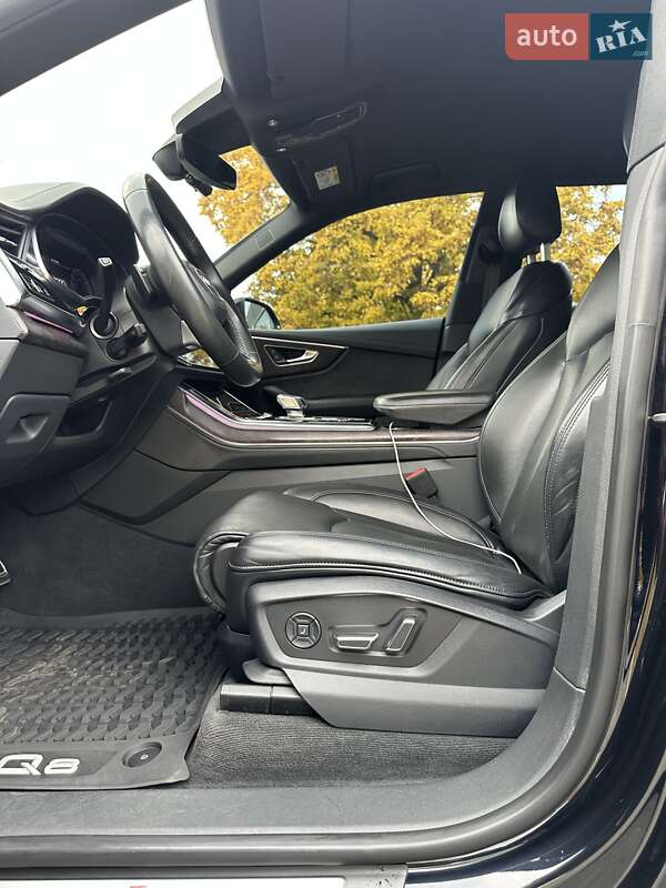 Внедорожник / Кроссовер Audi Q8 2021 в Киеве