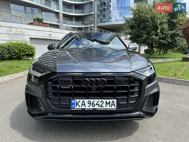 Внедорожник / Кроссовер Audi Q8 2021 в Киеве
