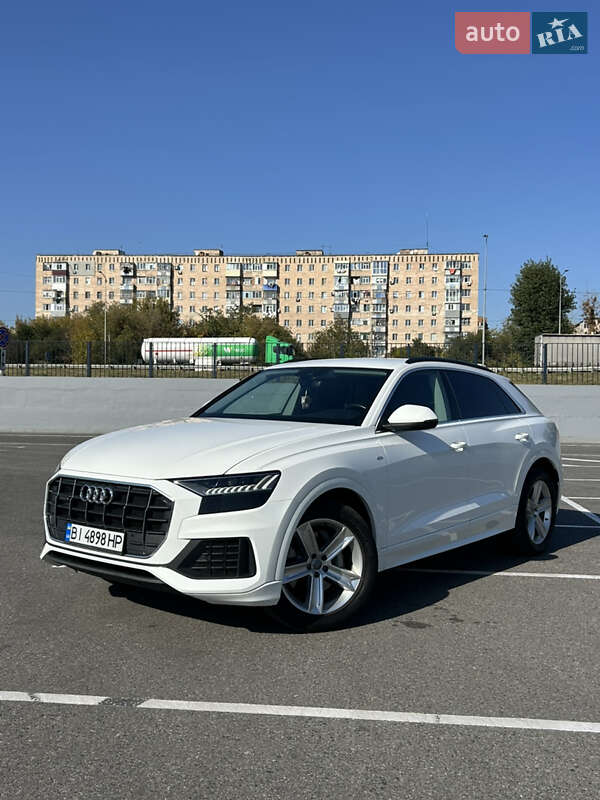 Внедорожник / Кроссовер Audi Q8 2019 в 