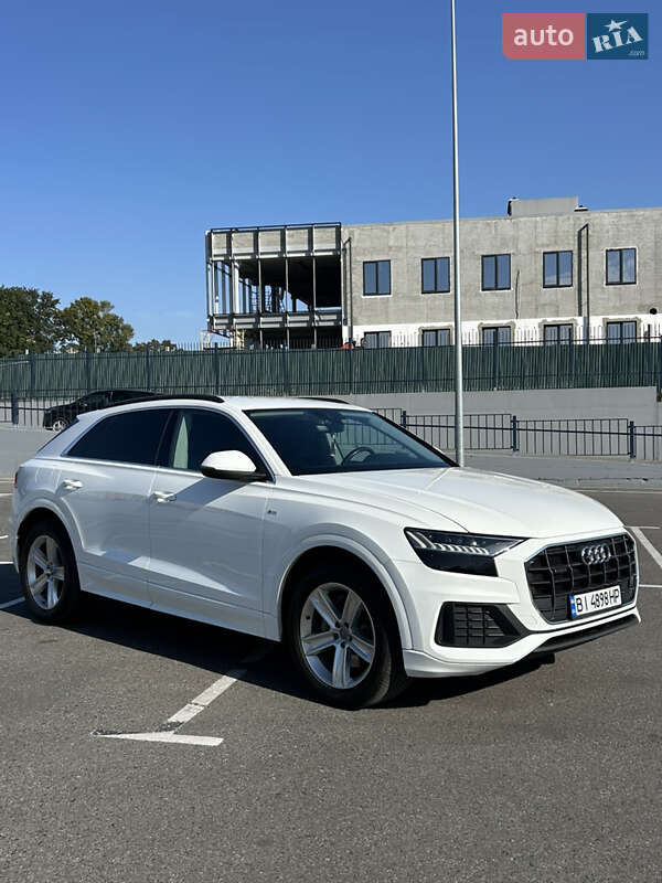 Внедорожник / Кроссовер Audi Q8 2019 в Полтаве