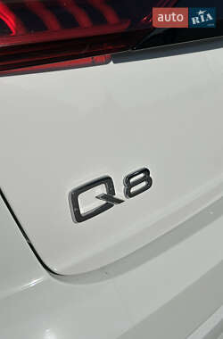 Внедорожник / Кроссовер Audi Q8 2019 в 