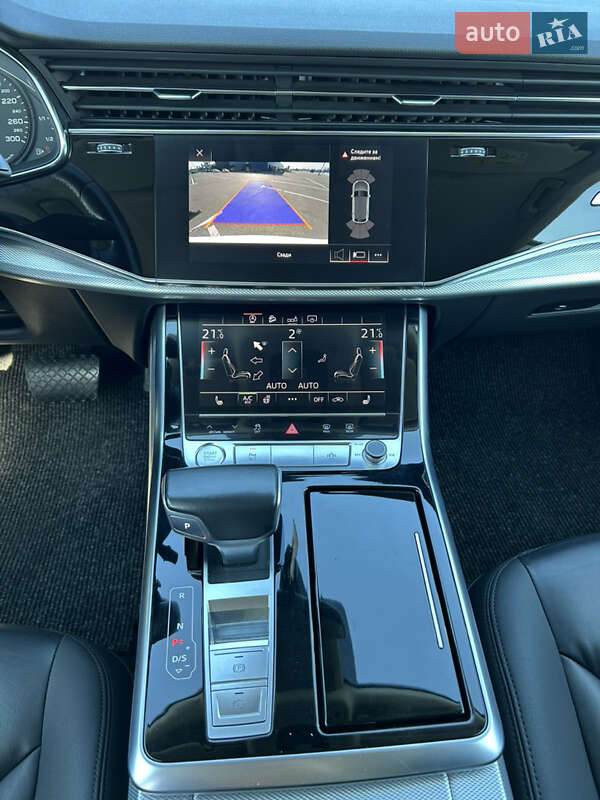 Внедорожник / Кроссовер Audi Q8 2019 в Полтаве