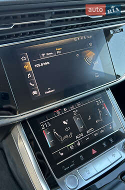 Внедорожник / Кроссовер Audi Q8 2019 в 