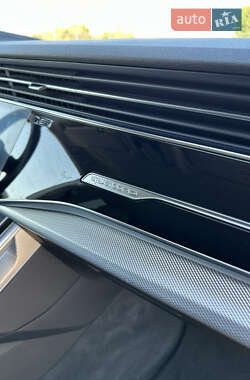 Внедорожник / Кроссовер Audi Q8 2019 в 