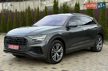 Внедорожник / Кроссовер Audi Q8 2020 в 