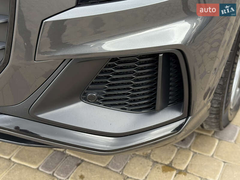 Внедорожник / Кроссовер Audi Q8 2020 в Тернополе