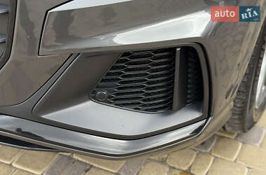Внедорожник / Кроссовер Audi Q8 2020 в 