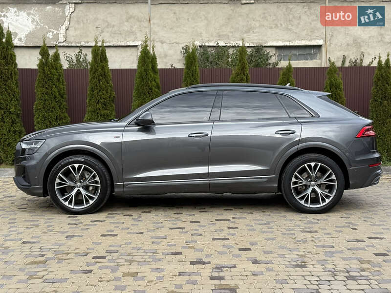 Внедорожник / Кроссовер Audi Q8 2020 в Тернополе