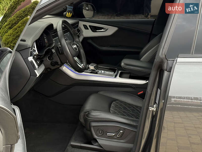 Внедорожник / Кроссовер Audi Q8 2020 в Тернополе
