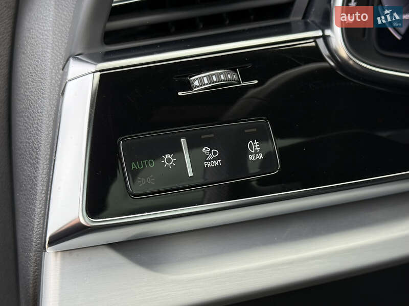 Внедорожник / Кроссовер Audi Q8 2020 в Тернополе